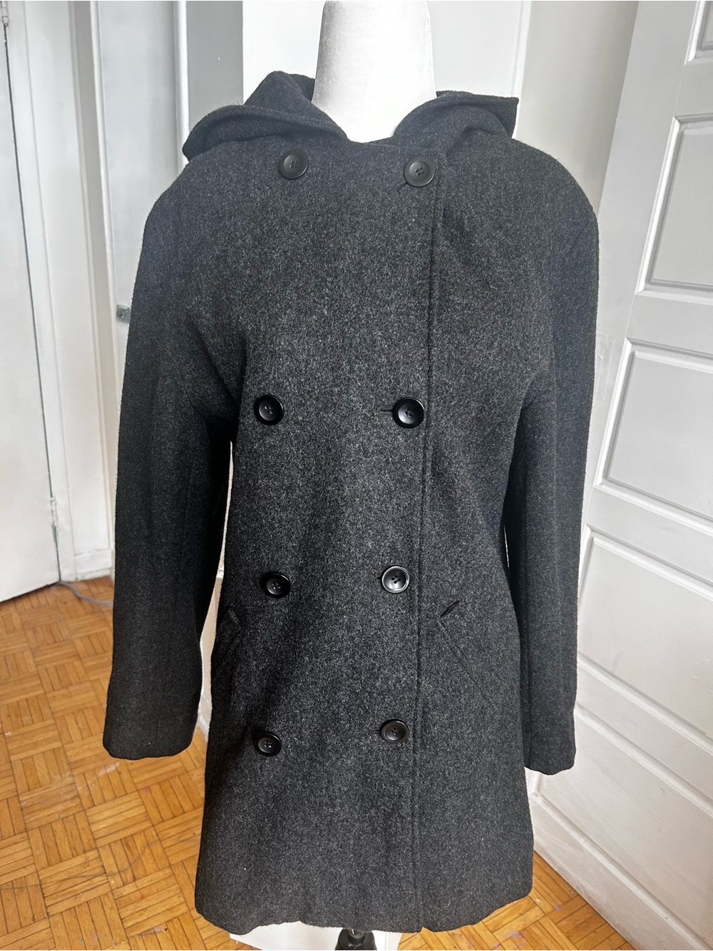 Fitzwright Reversible 80% Wool one side 75% Silk  other side Hooded Coat Size 8